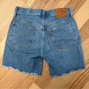 Levi’s 501 Denim Shorts 🌻
